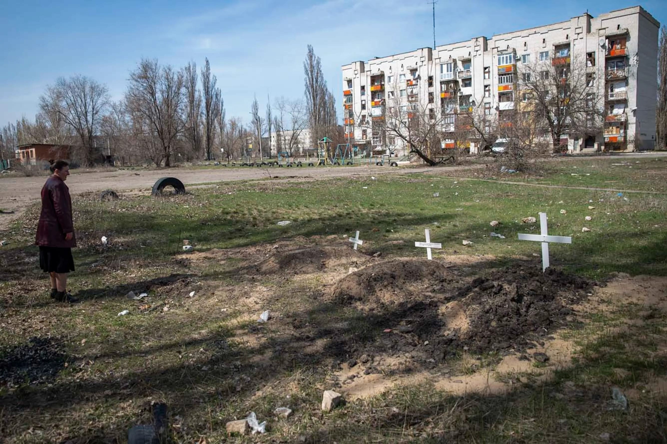 В Луганской области переполнены морги, хранить тела убитых приходится в подвалах — глава облгосадминистрации