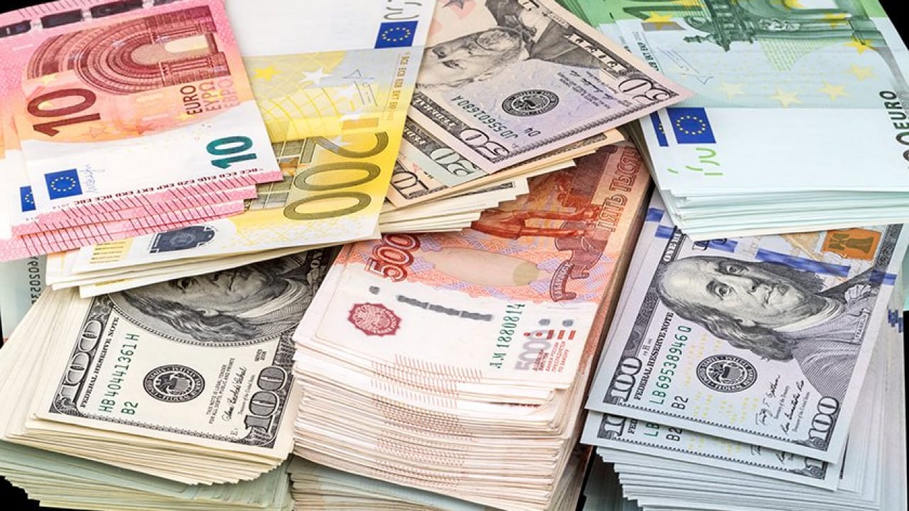Bloomberg: Россия потратит $70 млрд на обвал рубля