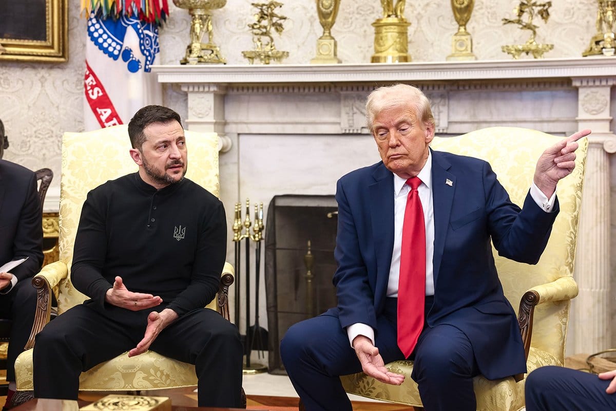 Трамп приостановил военную помощь Украине