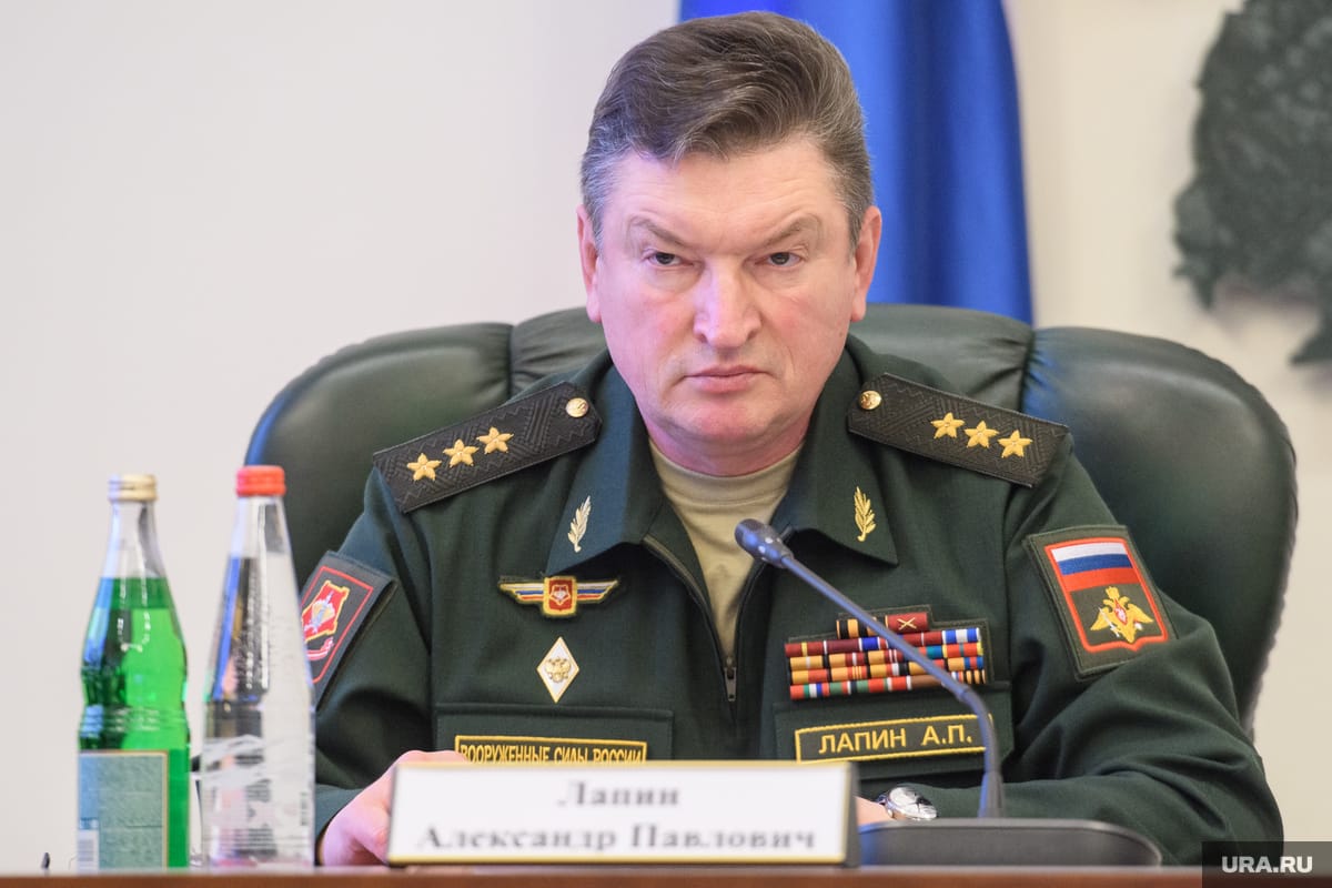 Sota: генерал-полковник Лапин лично приставлял пистолет к вискам отступавших мобилизованных в Сватово