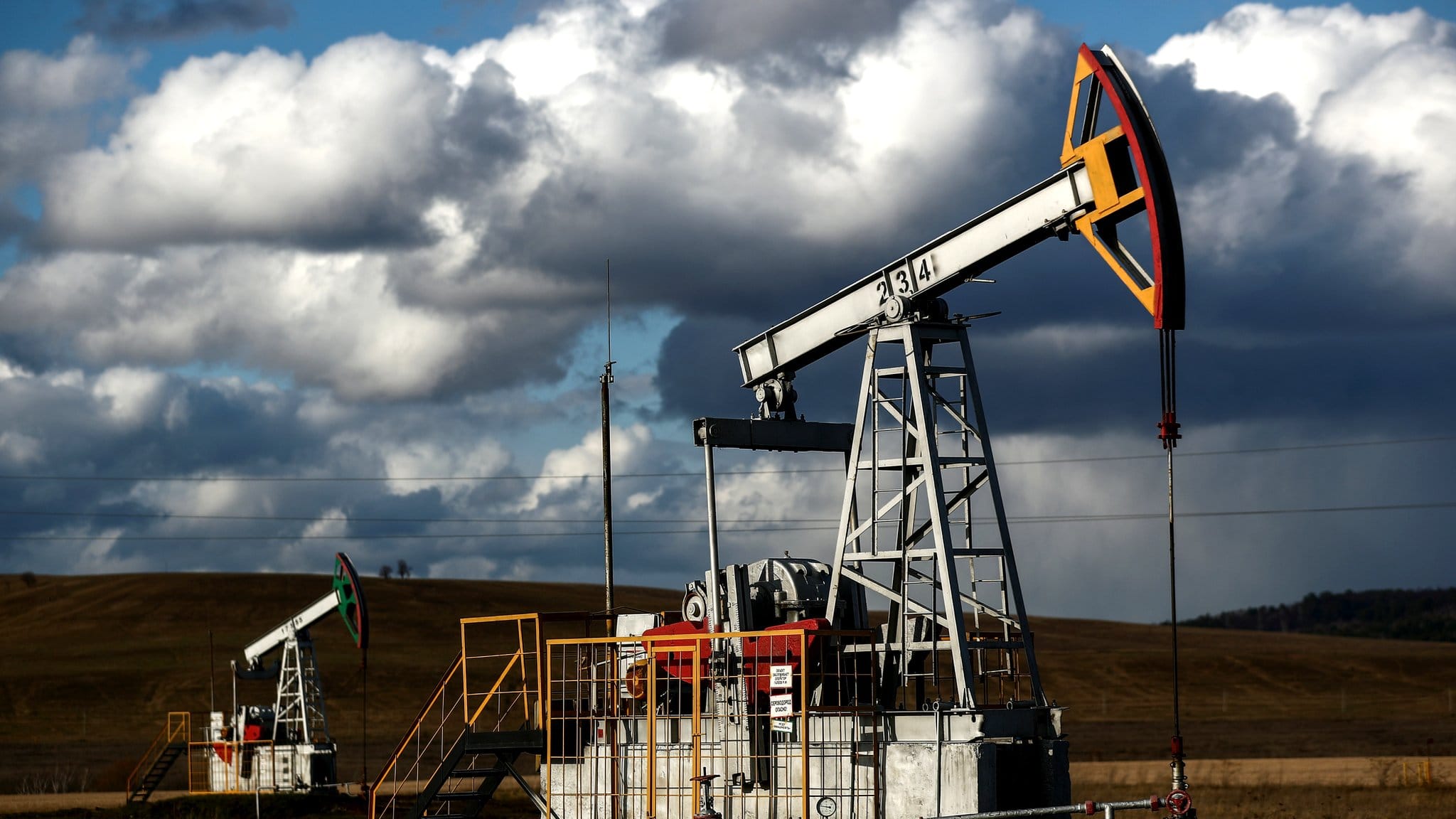 Санкции США против «теневого флота» затронули 42% экспорта сырой нефти из России по морю — Reuters